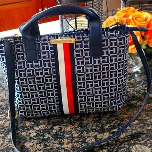 BRAND NEW Tommy Hilfiger Signature Tote & Wallet